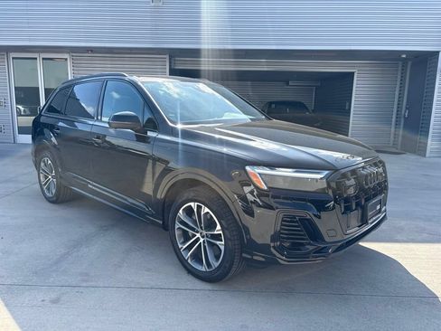 Certified 2026 Audi Q7 3.0T Premium w/ Convenience Plus Package AWD/4WD image 3