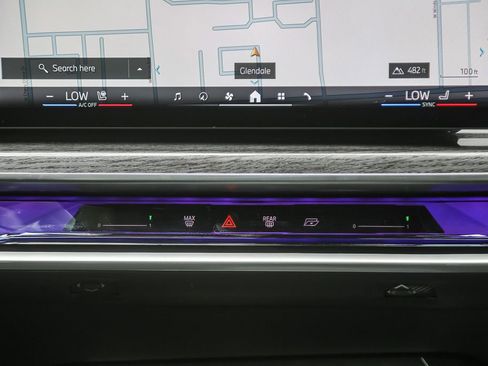 Used 2026 BMW i7 xDrive60 w/ Premium Package AWD/4WD image 10
