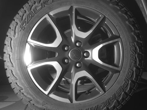 Used 2025 Jeep Compass Trailhawk image 15