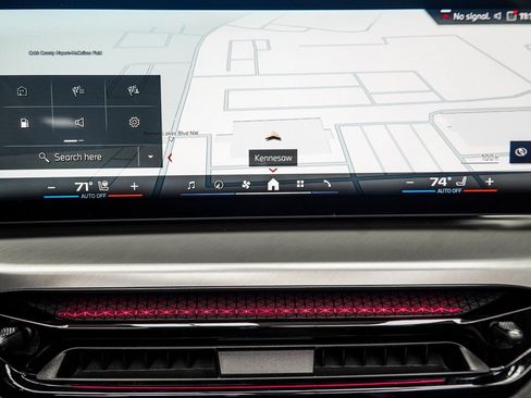 Used 2025 BMW M440i Convertible w/ Premium Package RWD image 27
