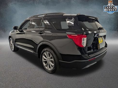 Used 2023 Ford Explorer XLT w/ Equipment Group 202A AWD/4WD image 7