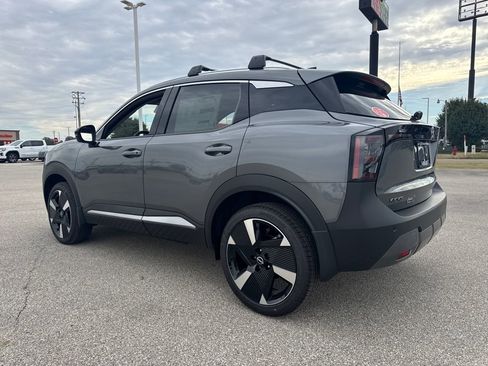 New 2026 Nissan Kicks SR w/ SR Premium Package image 3