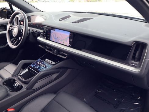New 2026 Porsche Cayenne AWD/4WD image 24