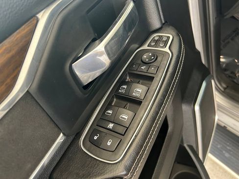 Used 2023 RAM 2500 Laramie AWD/4WD image 43