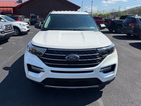 Used 2022 Ford Explorer XLT w/ Equipment Group 202A AWD/4WD image 5