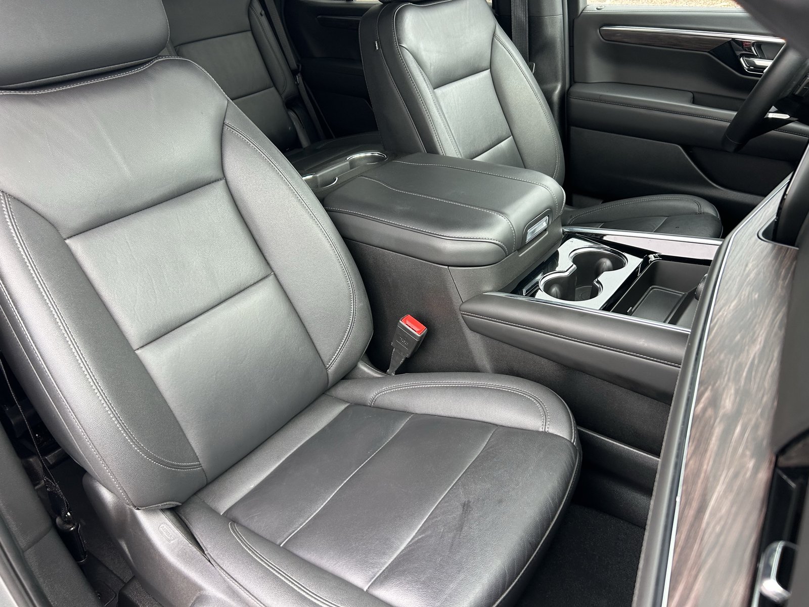 Certified 2025 Chevrolet Tahoe LT AWD/4WD image 9