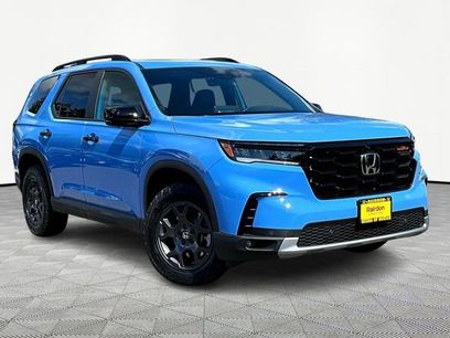 New 2025 Honda Pilot TrailSport