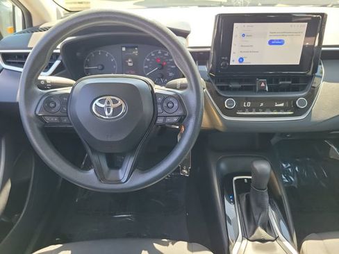 Used 2023 Toyota Corolla LE FWD image 4