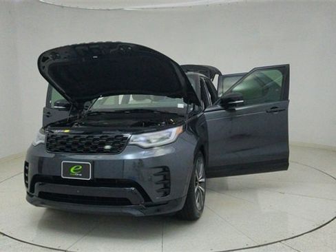 Used 2024 Land Rover Discovery Dynamic SE image 77