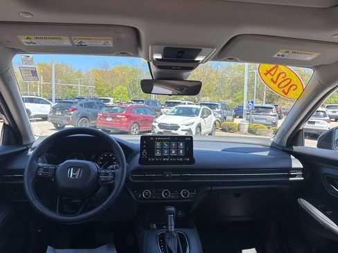 Used 2024 Honda HR-V EX-L image 8