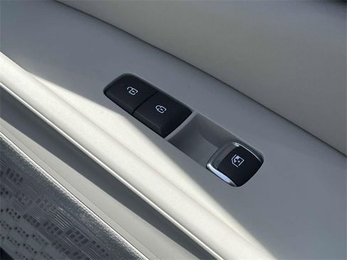 New 2026 Kia Carnival EX image 19