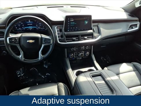Used 2023 Chevrolet Suburban Premier image 16