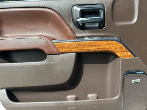Used 2014 Chevrolet Silverado 1500 High Country w/ High Country Premium Package AWD/4WD image 14