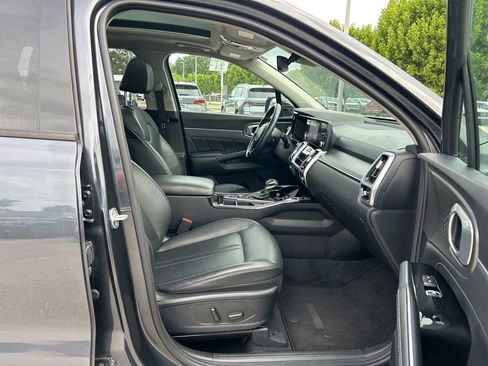Used 2023 Kia Sorento SX image 34