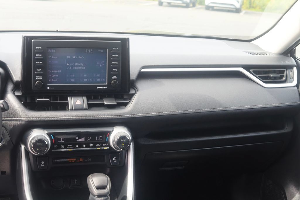 Certified 2021 Toyota RAV4 XLE w/ Convenience Package AWD/4WD image 15