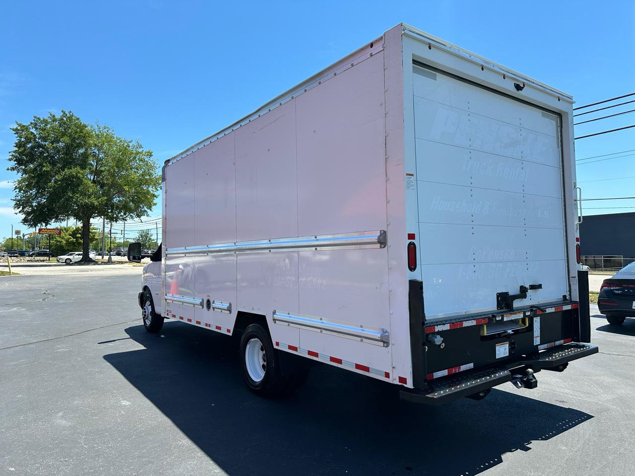 Used 2021 GMC Savana 3500 Extended w/ Power Convenience Package RWD image 10