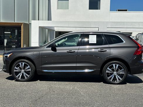 Certified 2023 Volvo XC60 T8 Plus w/ Protection Package Premier image 7