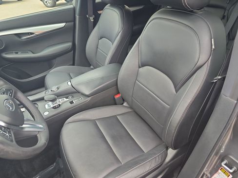 Used 2020 INFINITI QX50 Essential w/ Edition 30 Package AWD/4WD image 17