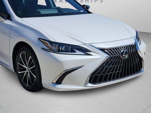 Certified 2023 Lexus ES 350 w/ Premium Package FWD image 35