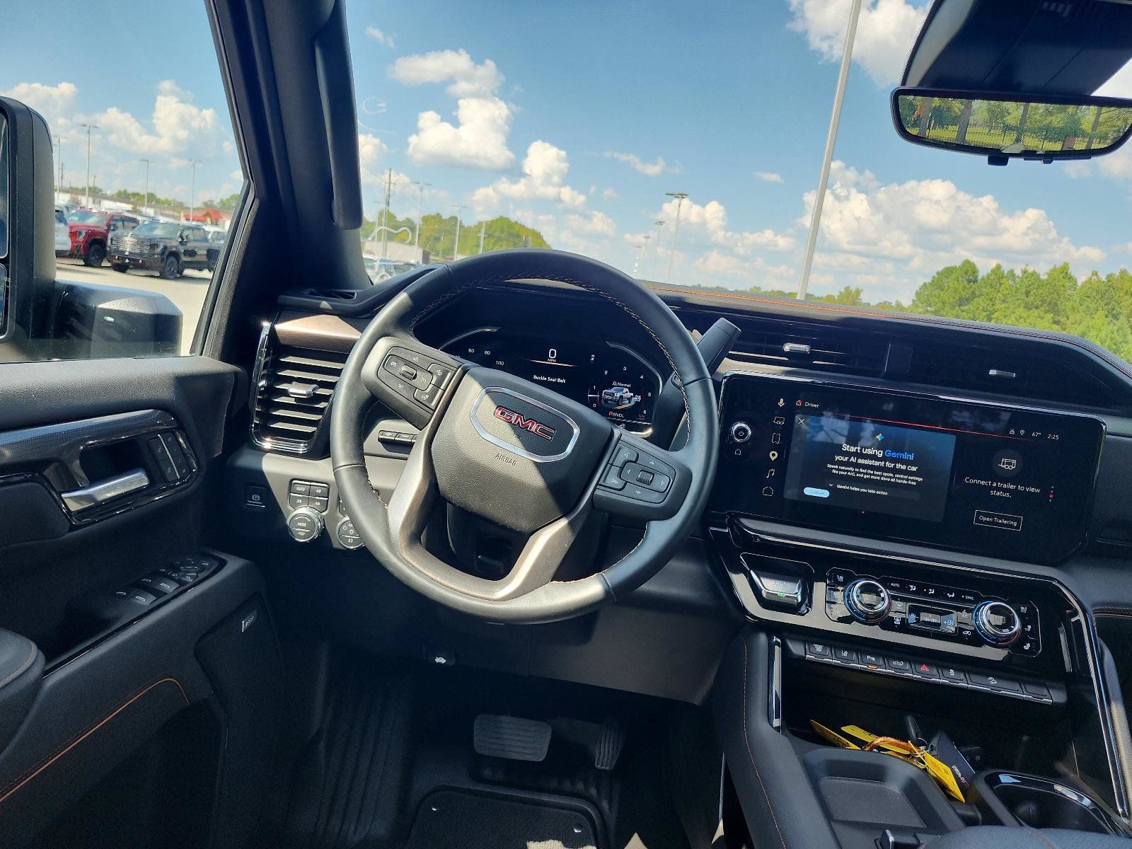 Used 2025 GMC Sierra 2500 AT4 w/ AT4 Premium Plus Package AWD/4WD image 17