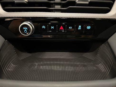 New 2026 Ford Explorer Active RWD image 32