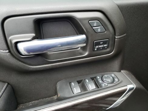 Used 2022 Chevrolet Silverado 2500 LTZ w/ LTZ Plus Package image 12