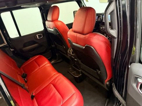 Certified 2024 Jeep Wrangler Unlimited Rubicon 392 w/ Dual Top Group AWD/4WD image 43