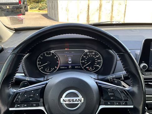 Used 2020 Nissan Altima 2.5 SR FWD image 18