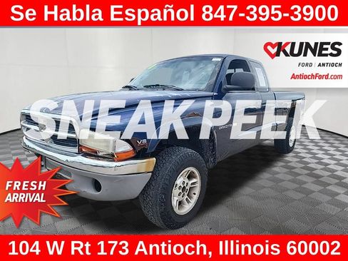 Used 2000 Dodge Dakota 4x4 Club Cab image 3