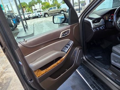 Used 2016 GMC Yukon Denali w/ Open Road Package image 34