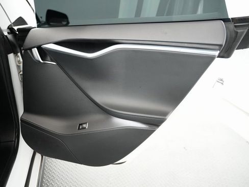 Used 2014 Tesla Model S 60 RWD image 34