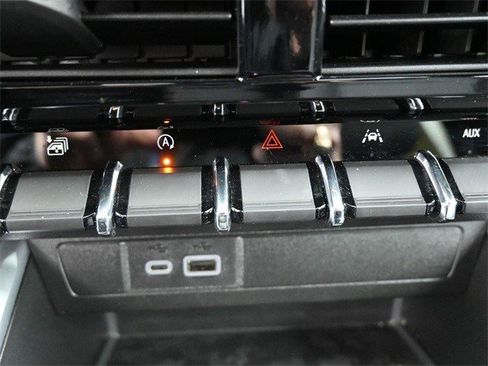 Certified 2024 Chevrolet Colorado Z71 w/ Z71 Convenience Package 2 image 26