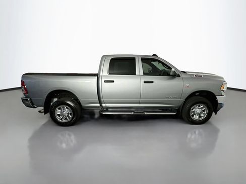 Used 2022 RAM 2500 Tradesman w/ Chrome Appearance Group AWD/4WD image 8