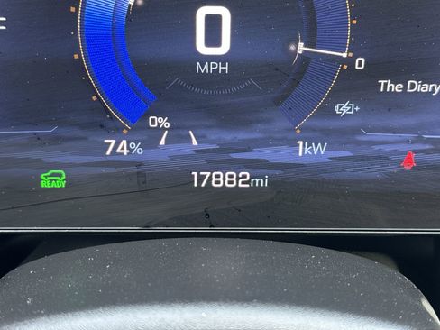 Used 2025 Chevrolet Equinox EV LT w/ Comfort Package image 24