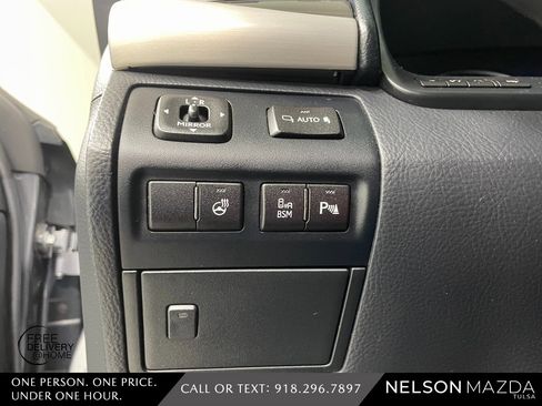 Used 2014 Lexus LS 460 AWD image 23