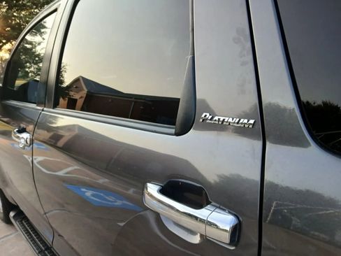 Used 2015 Toyota Sequoia Platinum image 9