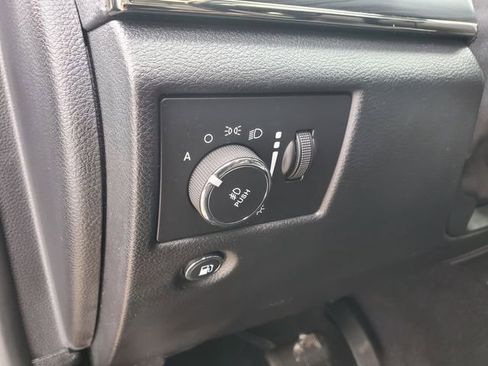 Used 2020 Jeep Grand Cherokee Limited X image 25