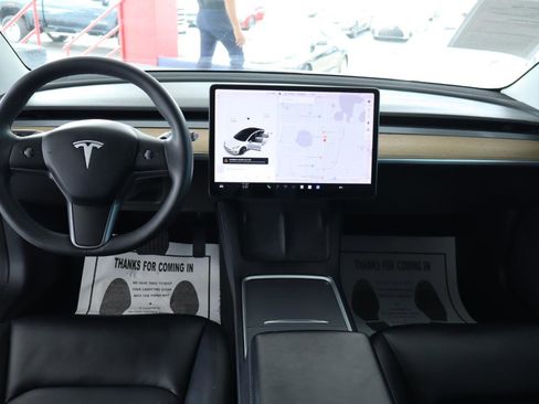 Used 2021 Tesla Model 3 Standard Range Plus image 16