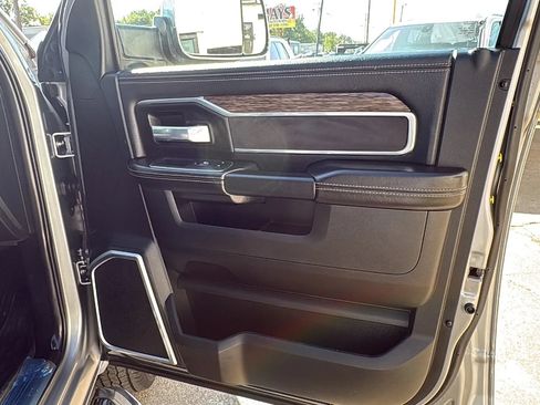 Used 2021 RAM 3500 Laramie AWD/4WD image 15