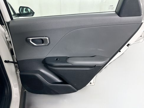 Used 2025 Kia K4 FWD image 28