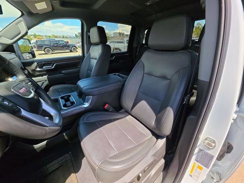 Used 2024 GMC Sierra 2500 SLT w/ SLT Premium Package AWD/4WD image 17