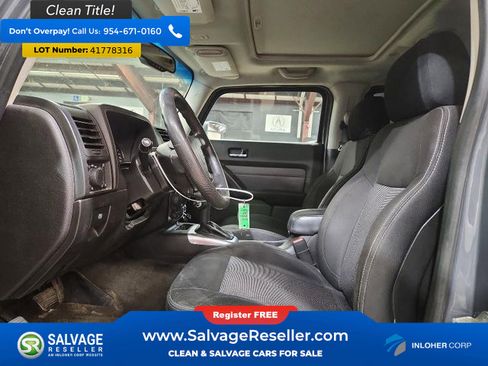 Used 2008 HUMMER H3 w/ Chrome Appearance Package image 9