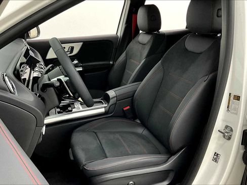 New 2025 Mercedes-Benz GLA 35 AMG AMG GLA 35 image 9