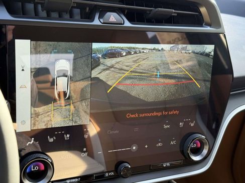 New 2026 Lexus RZ 450e Premium image 11