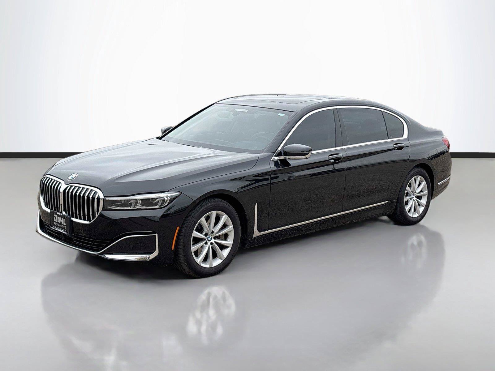 Used 2022 BMW 750i xDrive AWD/4WD image 4