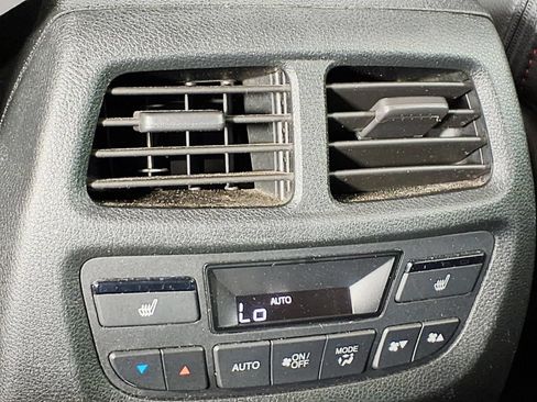 Used 2021 Honda Pilot Black Edition image 11