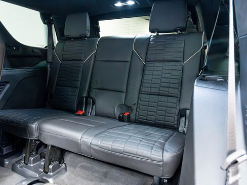 Used 2024 Cadillac Escalade Sport Platinum AWD/4WD image 40