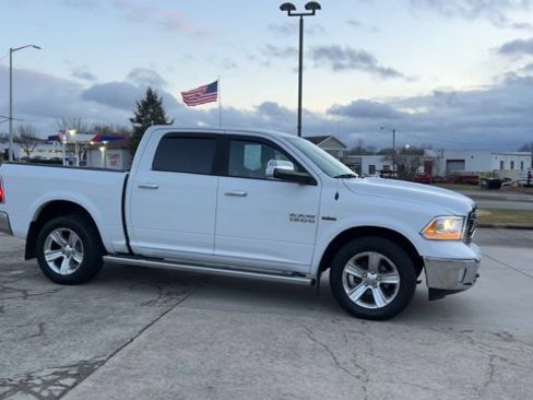 Used 2016 RAM 1500 Laramie w/ Convenience Group image 2