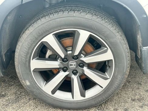 Certified 2024 Honda Pilot Elite image 9