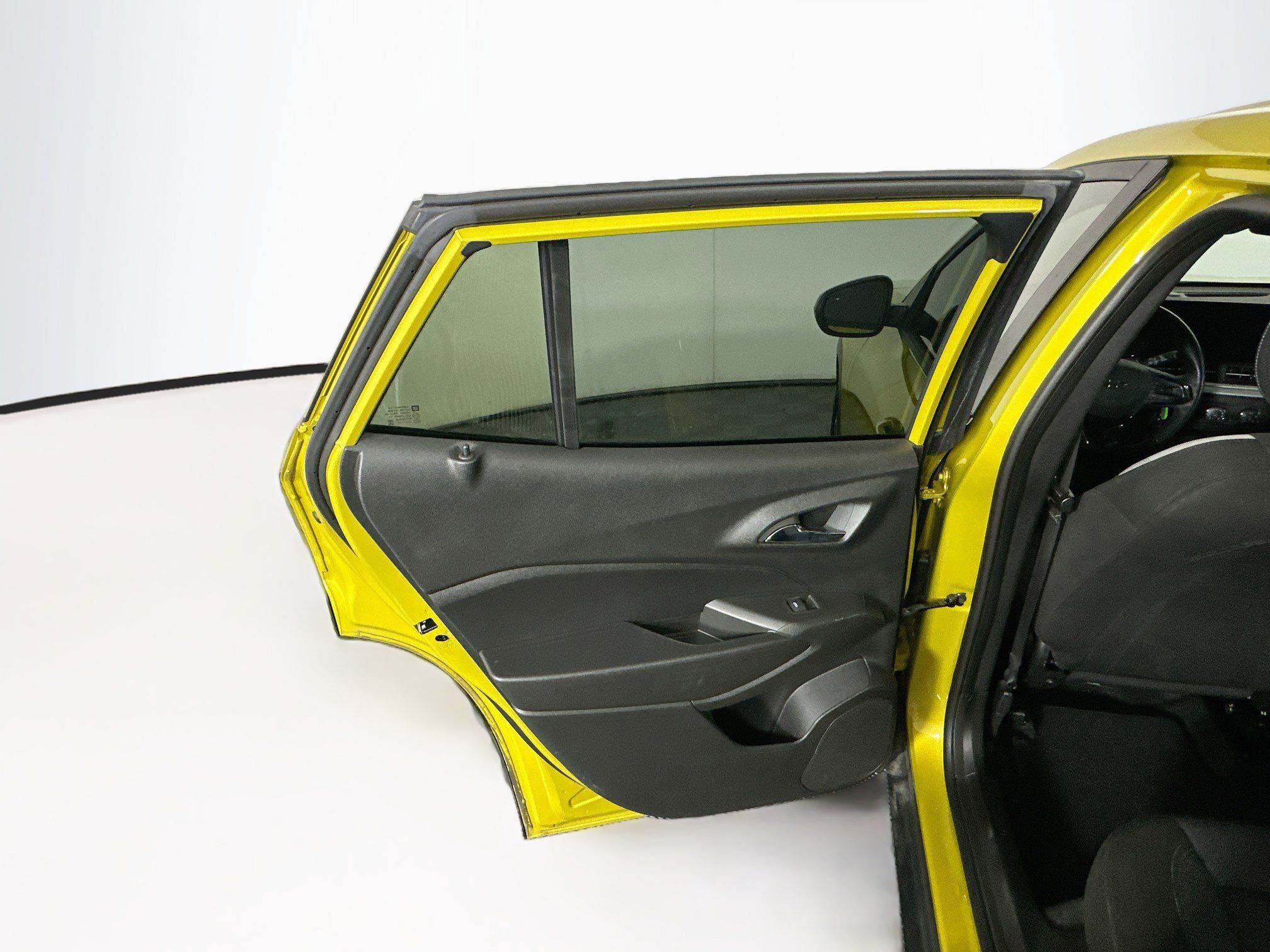 Used 2024 Chevrolet Trax RS w/ Sunroof Package FWD image 27